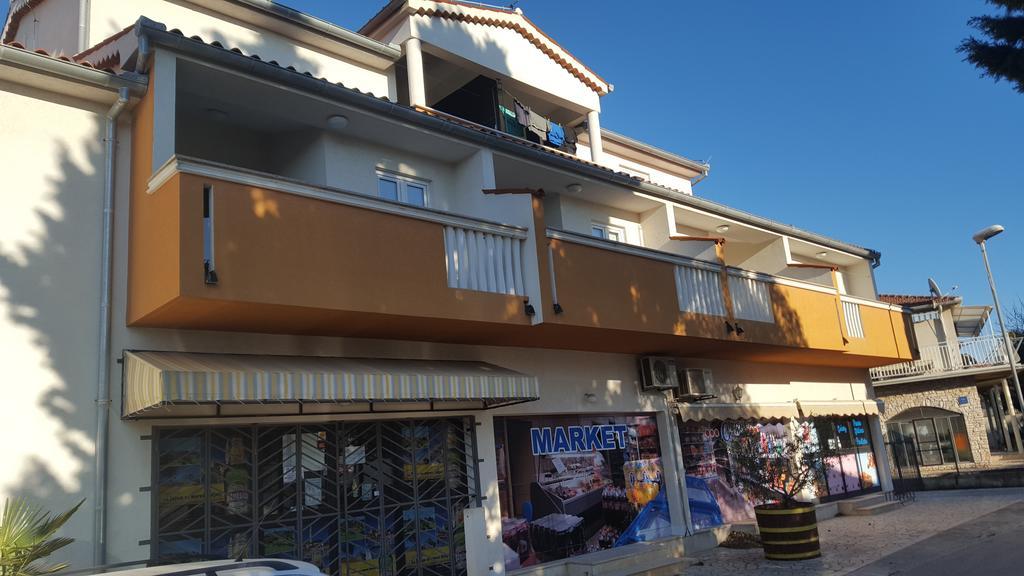 Apartment Koruna Medulin Exterior photo
