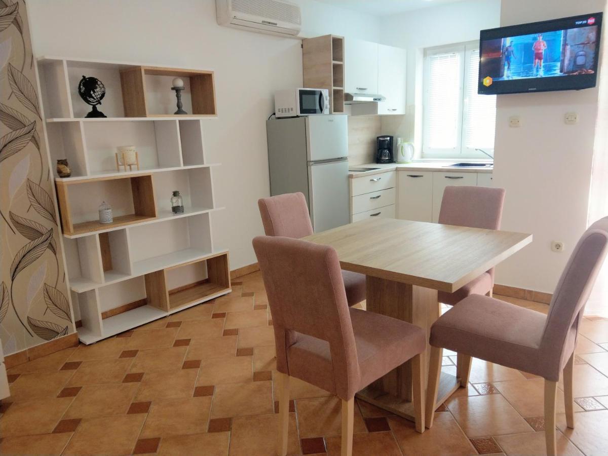 Apartment Koruna Medulin Exterior photo
