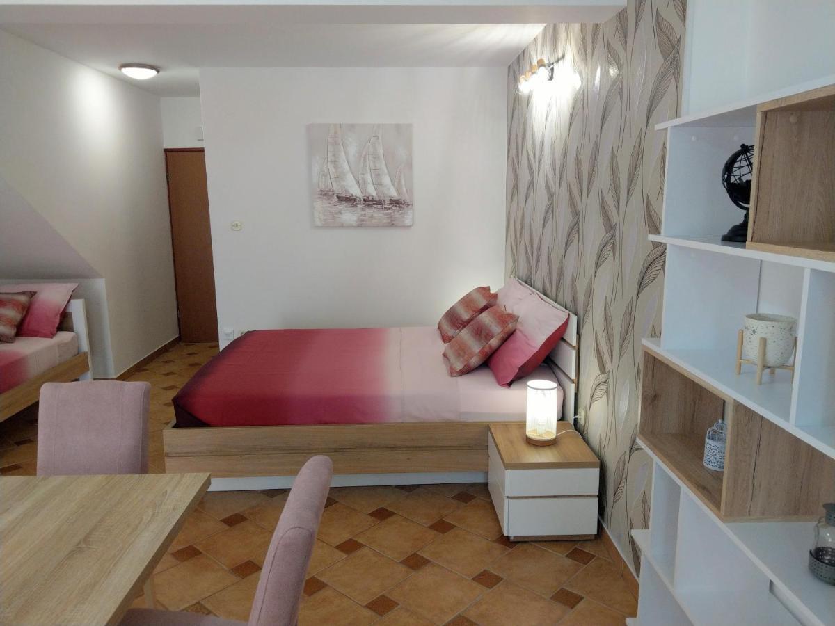 Apartment Koruna Medulin Exterior photo